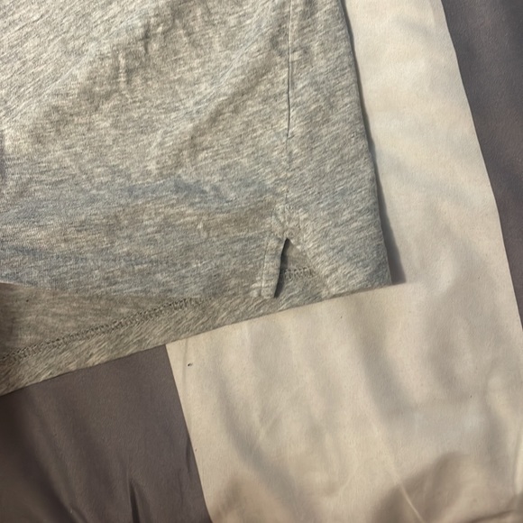 🐎 POLO Womans Light Gray Half Sleeve Tee with Front Blue Stitched in Logo 🐎 - Picture 6 of 7